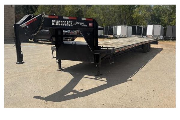 Gooseneck trailer for sale in Plano, Texas